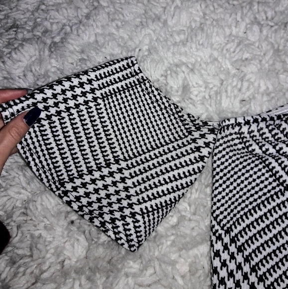 Windsor Crop Top - Picture 2 of 3